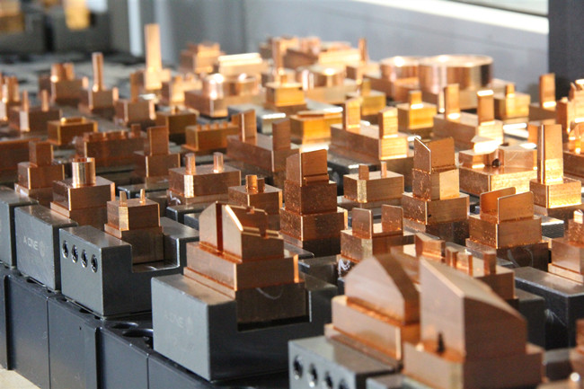 電極.jpg 電極.jpg